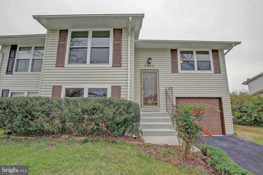 PLEASE REMOVE SHOES or PUT ON BOOTIES  Adorable split foyer Duplex in  Four Seasons. 3 bedrooms (3rd bedroom on lower level) 2 full baths, 1 car garage, fully fenced backyard! Brand New Carpet, Freshly Painted. Brand New Windows. New HVAC (2016)   LOCATION, LOCATION, LOCATION! Short distance to Waugh Chaple Town Centre. Short commute to Ft Meade/NSA. Easy Commute to DC or Baltimore