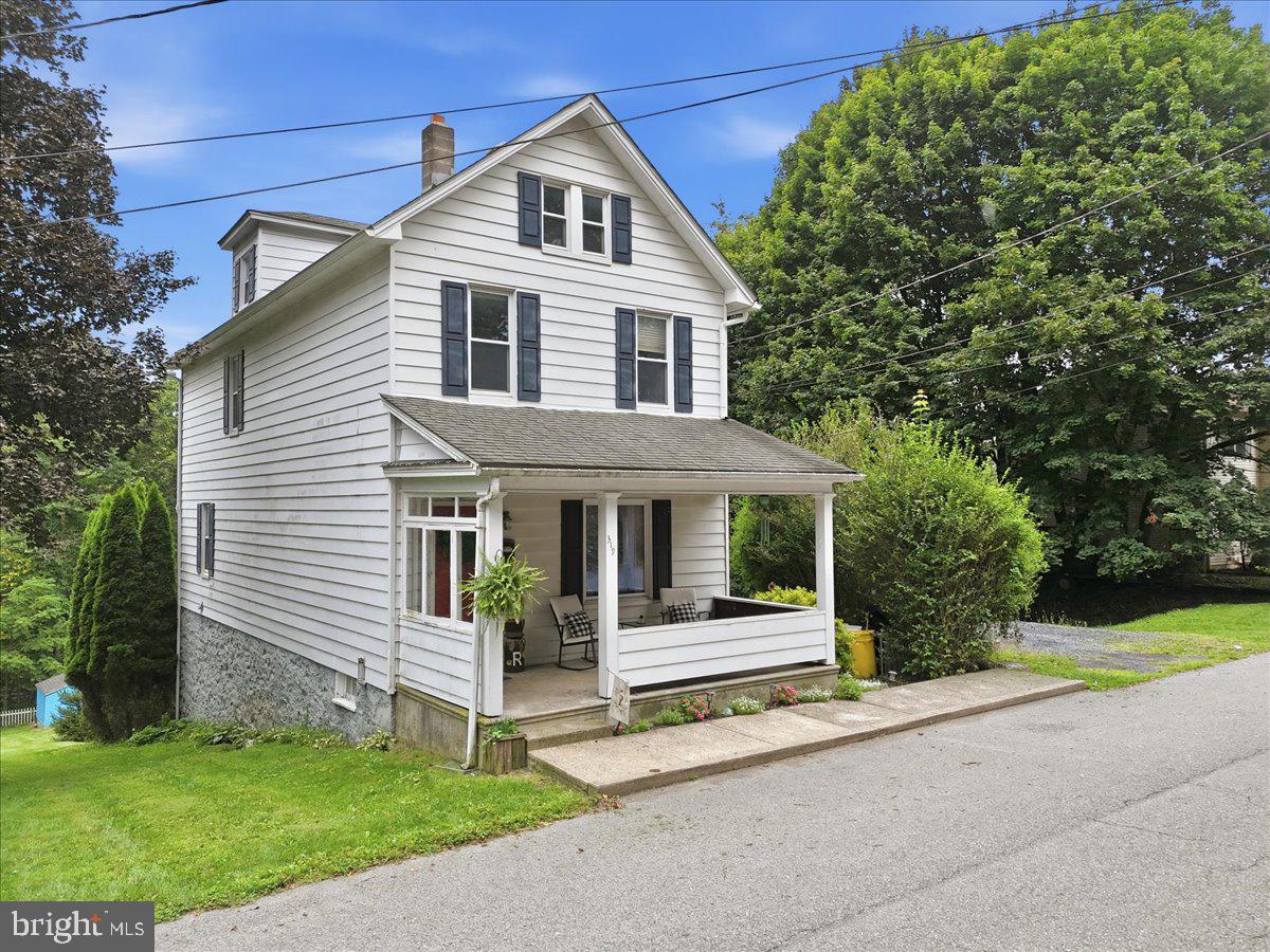 319 N 4TH
