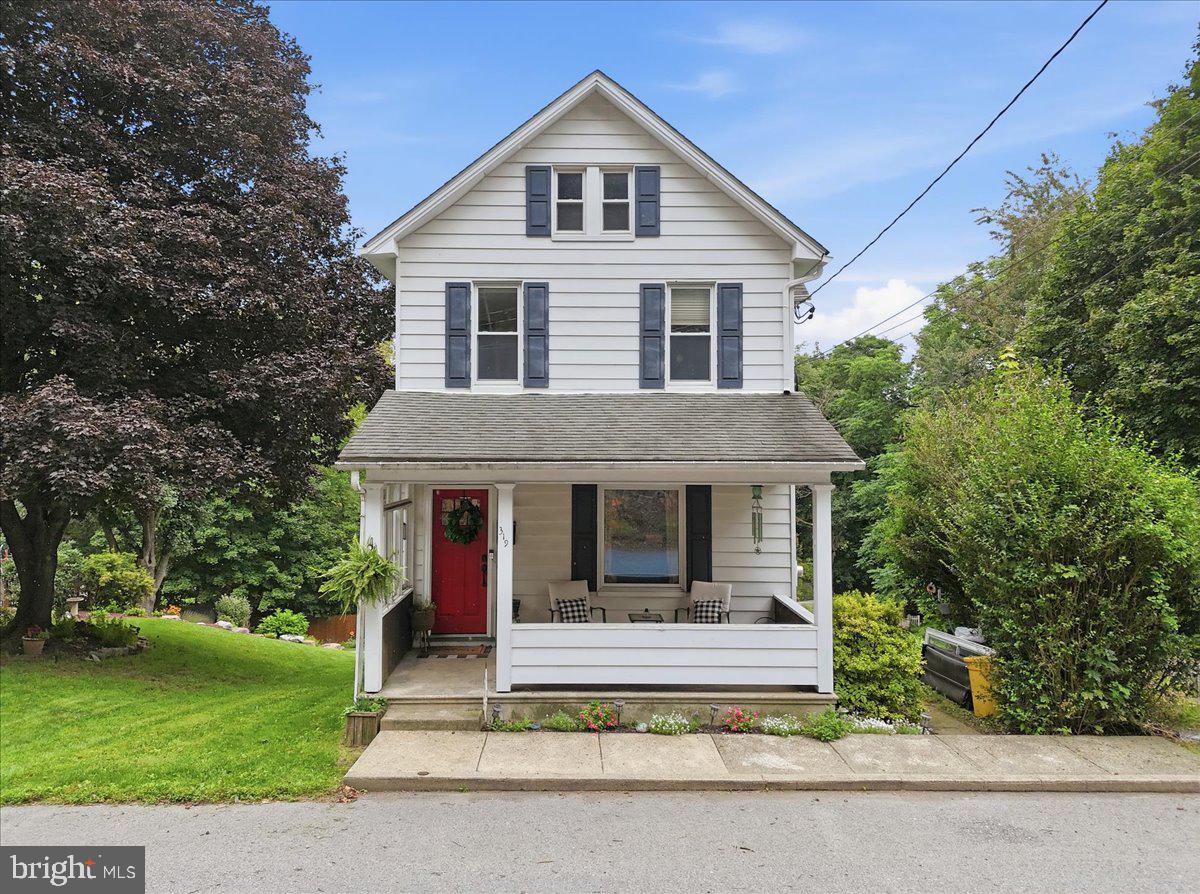 319 N 4TH