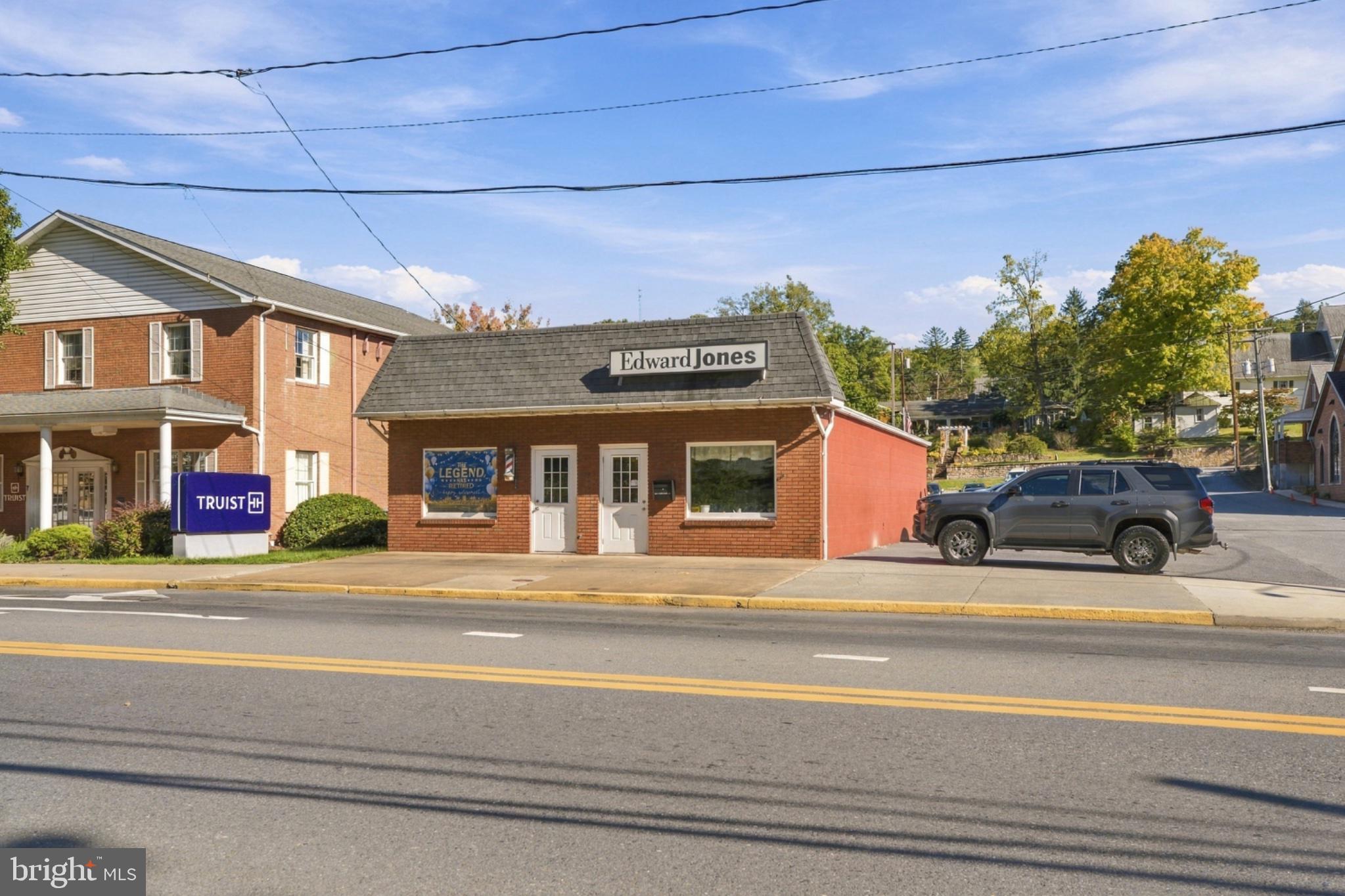 17 S WASHINGTON STREET