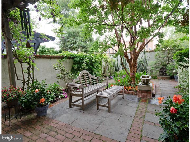 SOCIETY HILL - Residential