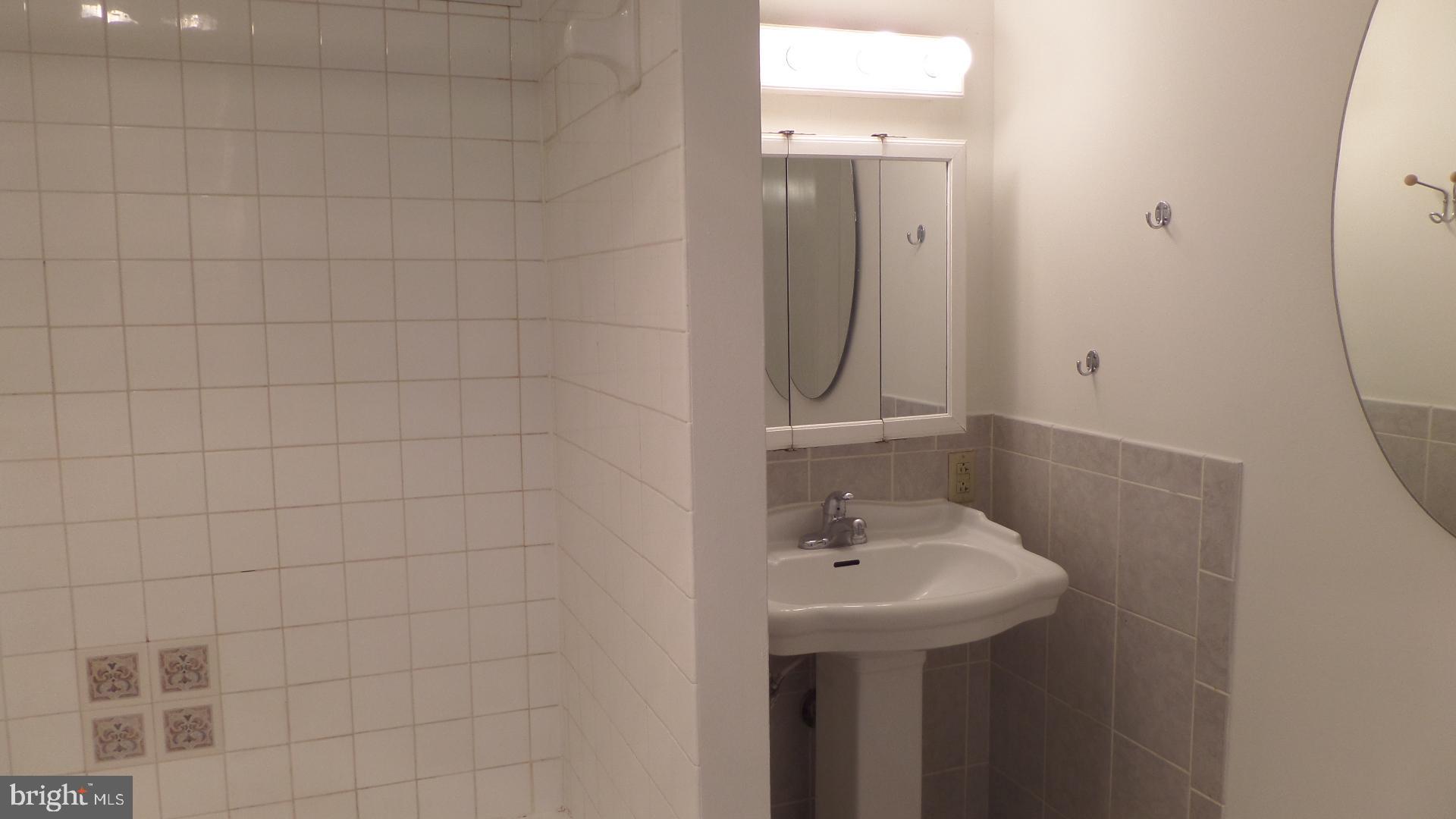 HUNTING CREEK CLUB - Residential Lease