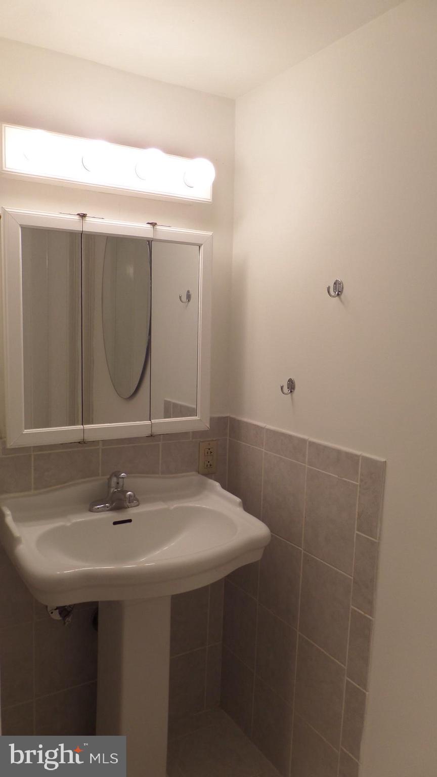 HUNTING CREEK CLUB - Residential Lease