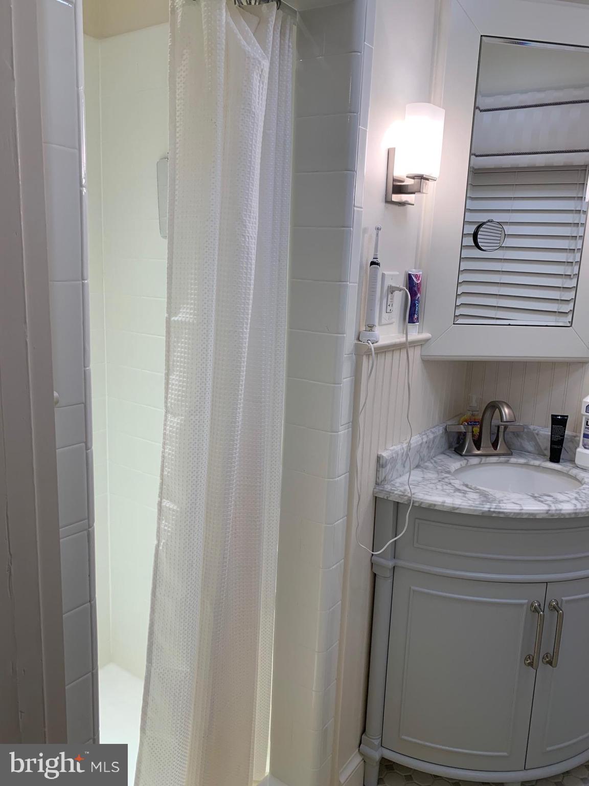 BEVERLEY HILLS - Residential