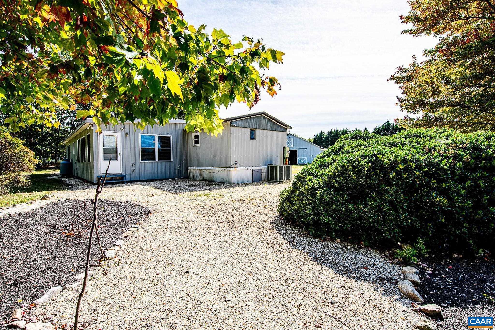 BARBOURSVILLE - Farm