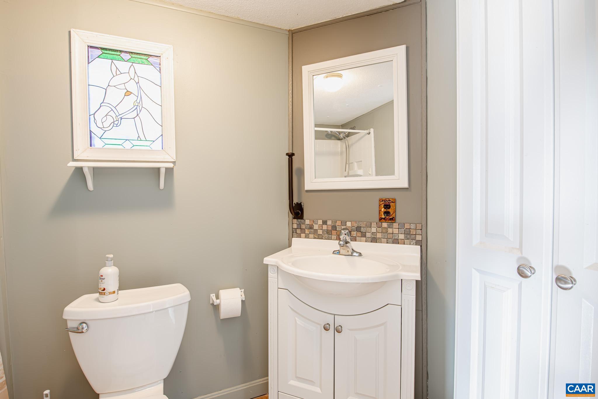 BARBOURSVILLE - Farm