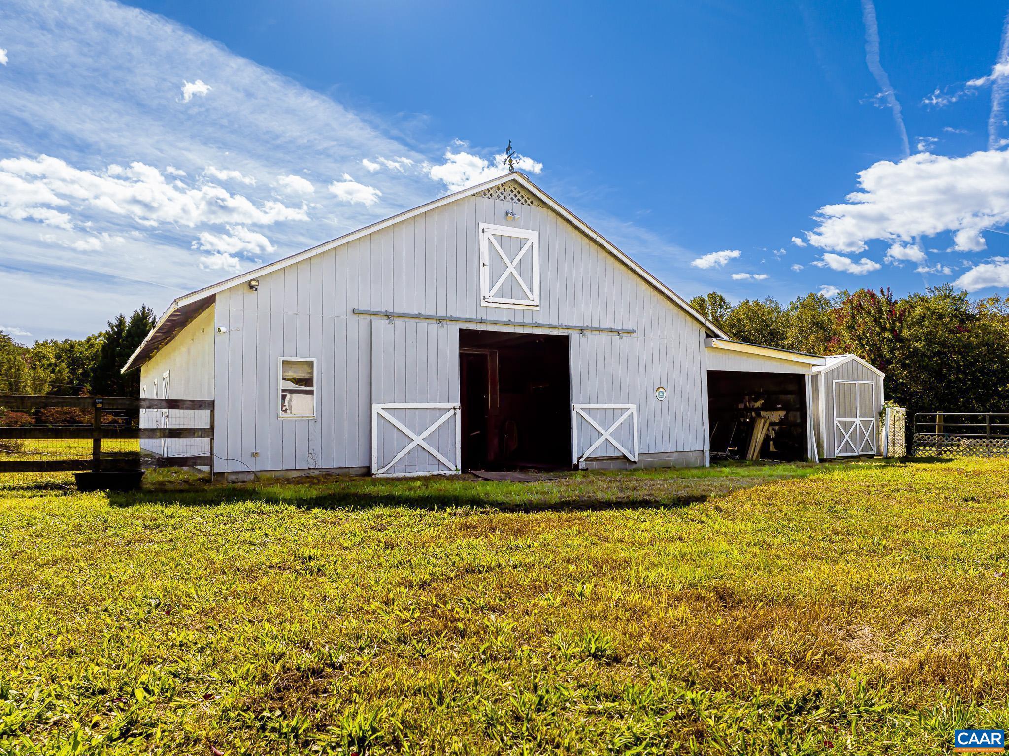 BARBOURSVILLE - Farm