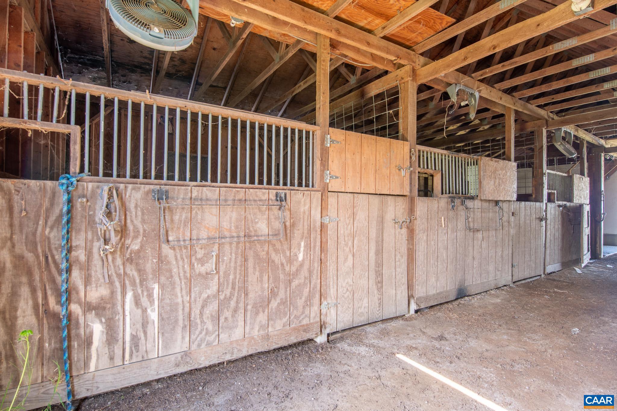 BARBOURSVILLE - Farm