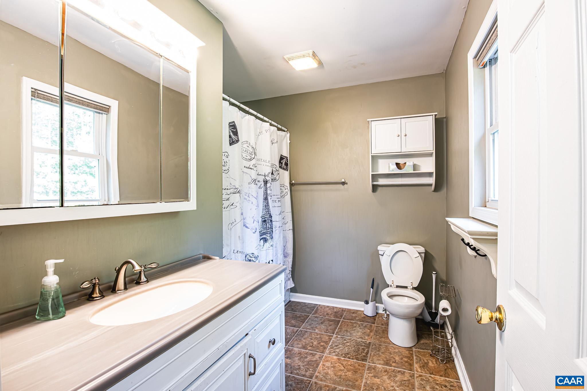 BARBOURSVILLE - Farm