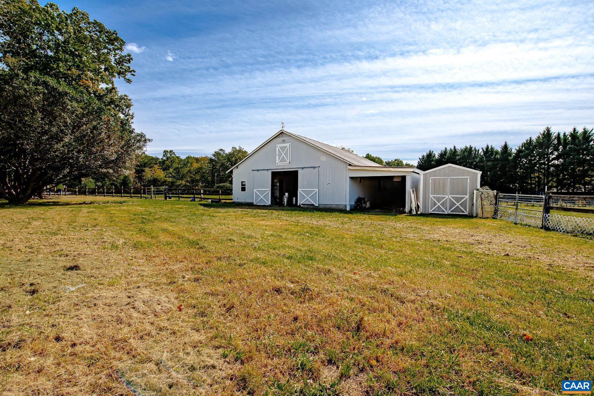 BARBOURSVILLE - Farm