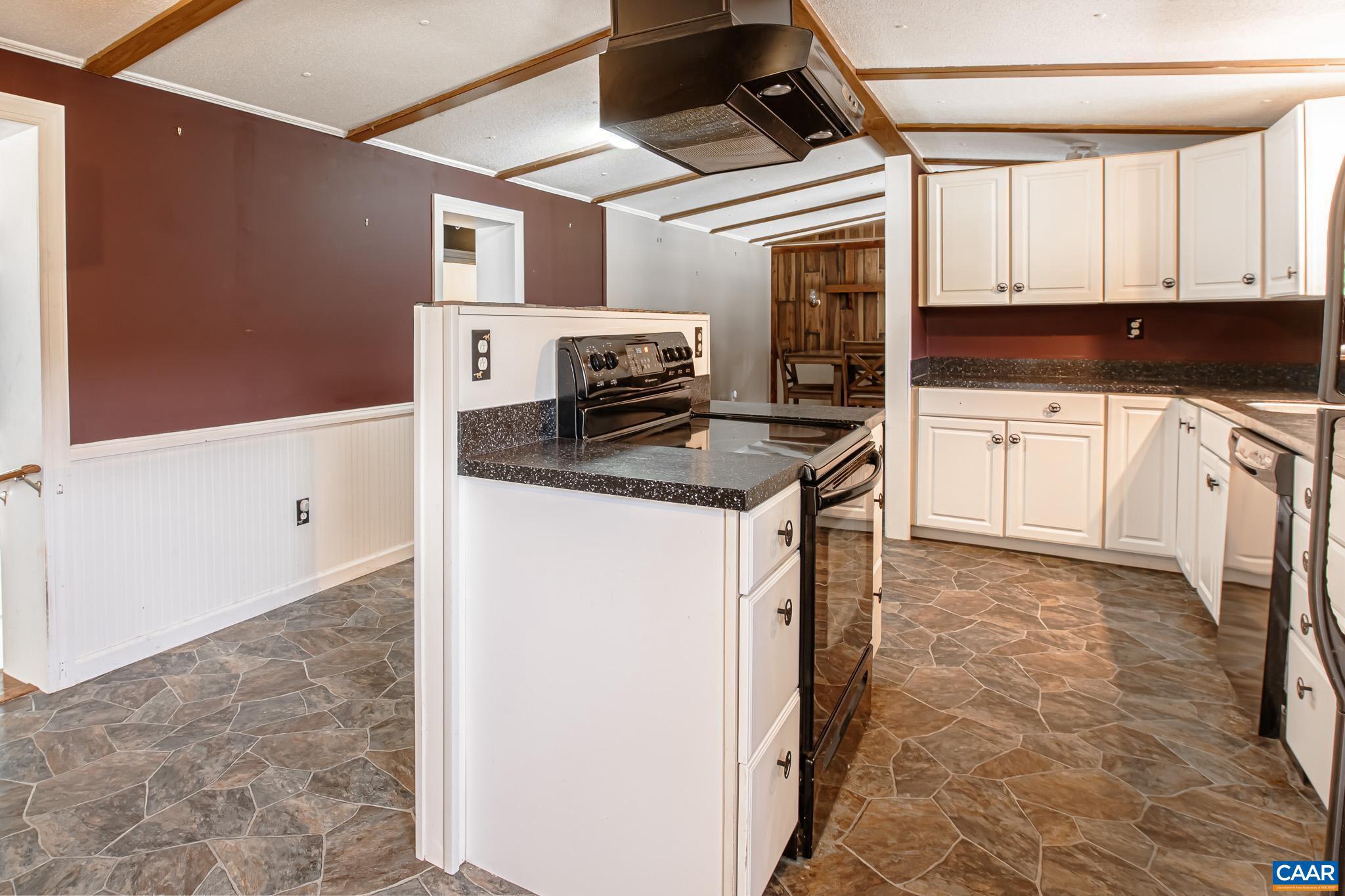 BARBOURSVILLE - Farm