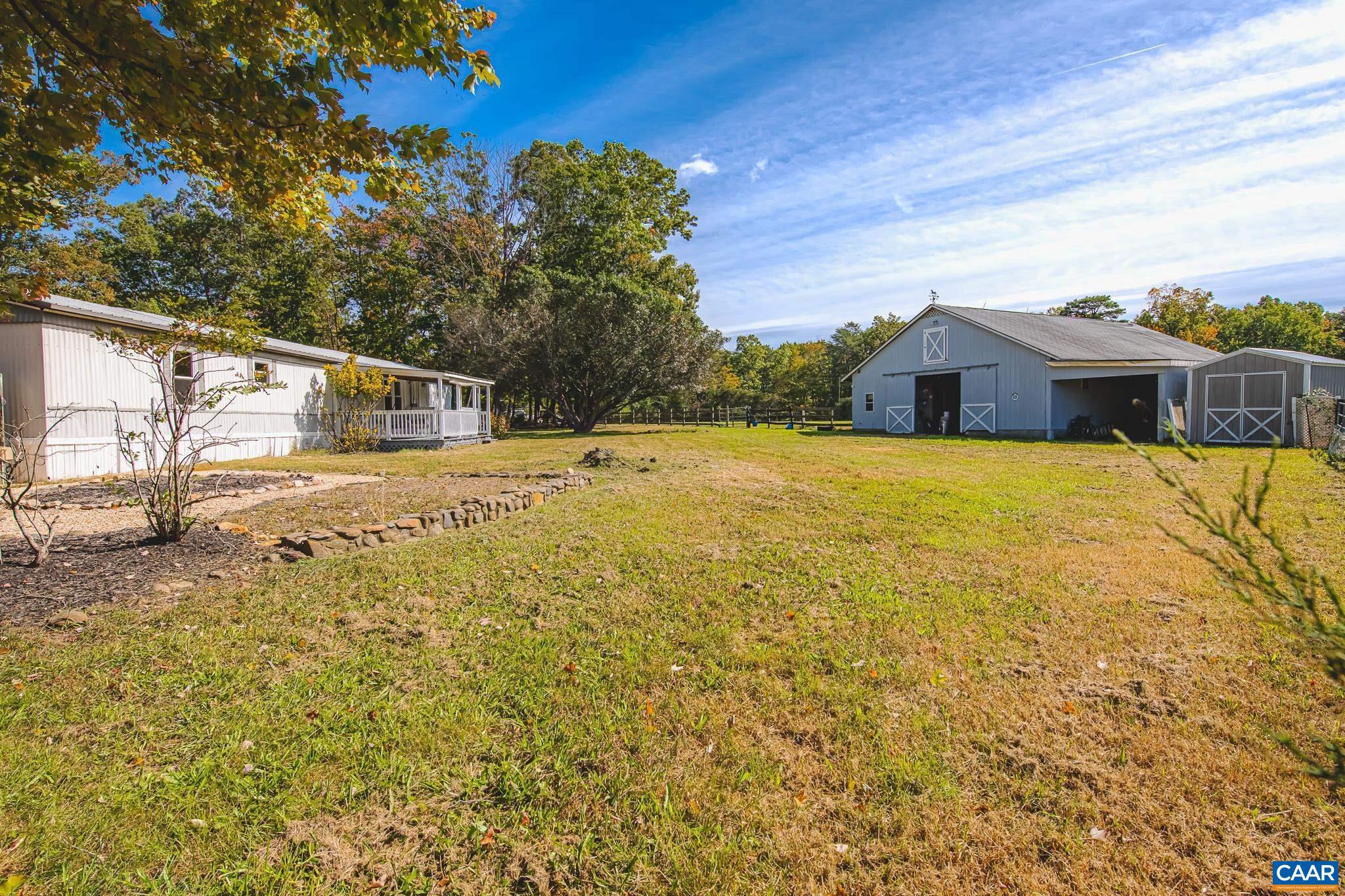 BARBOURSVILLE - Farm