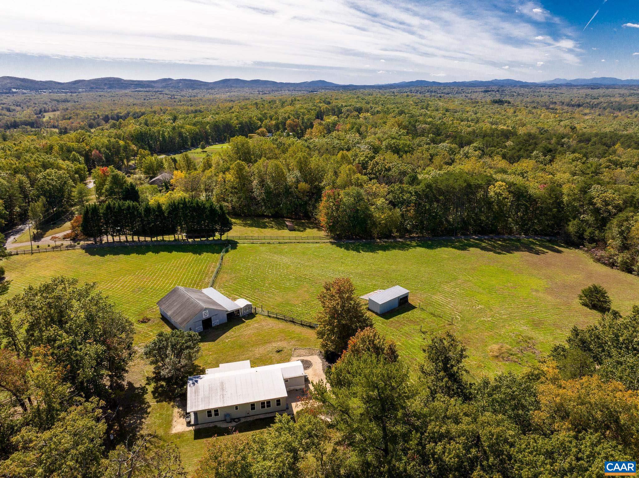 BARBOURSVILLE - Farm