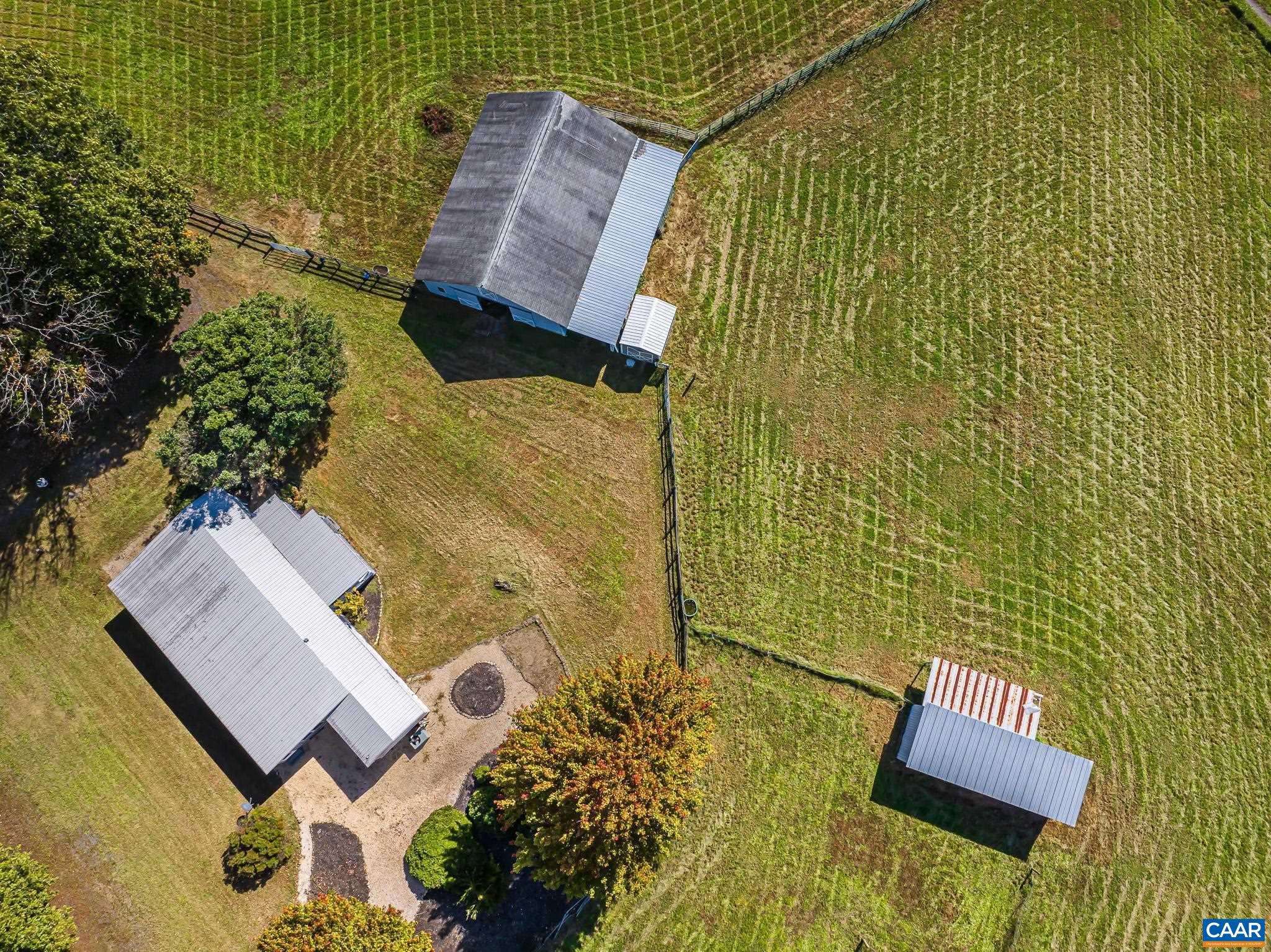 BARBOURSVILLE - Farm