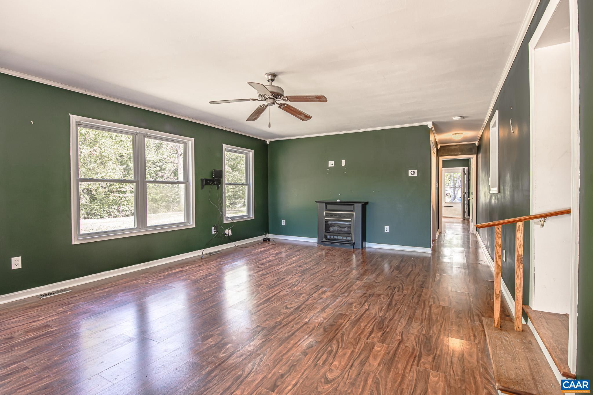 BARBOURSVILLE - Farm