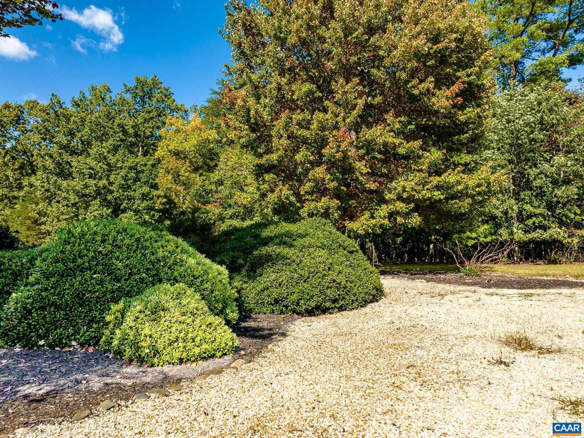 BARBOURSVILLE - Farm