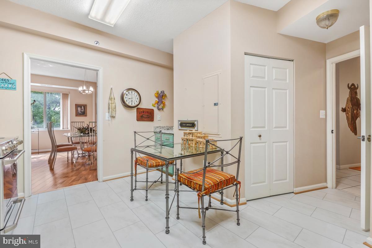 CREEKSIDE AT LEISURE WORLD - Residential