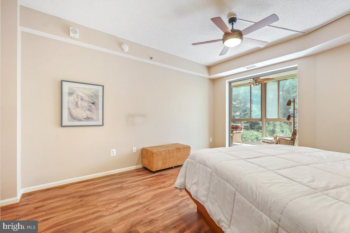 CREEKSIDE AT LEISURE WORLD - Residential