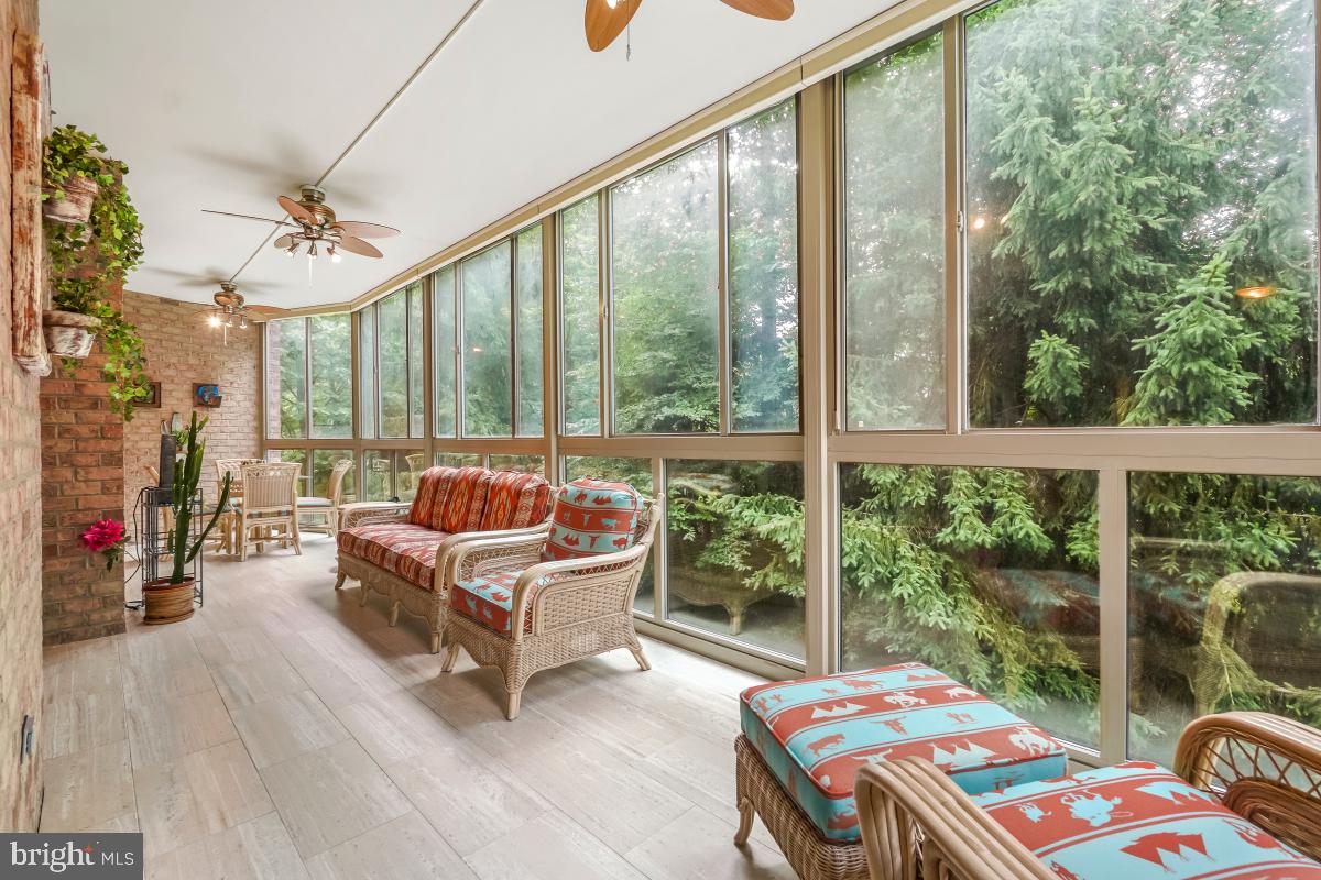 CREEKSIDE AT LEISURE WORLD - Residential