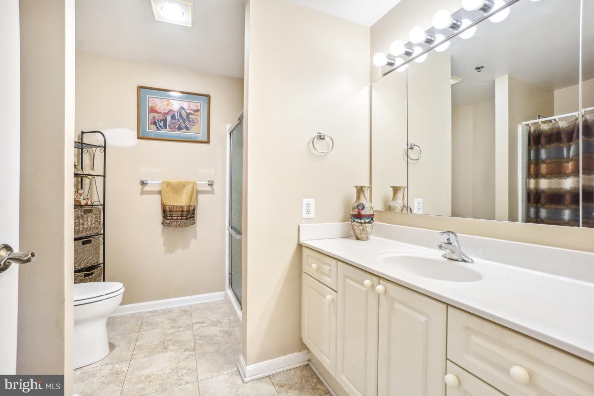 CREEKSIDE AT LEISURE WORLD - Residential