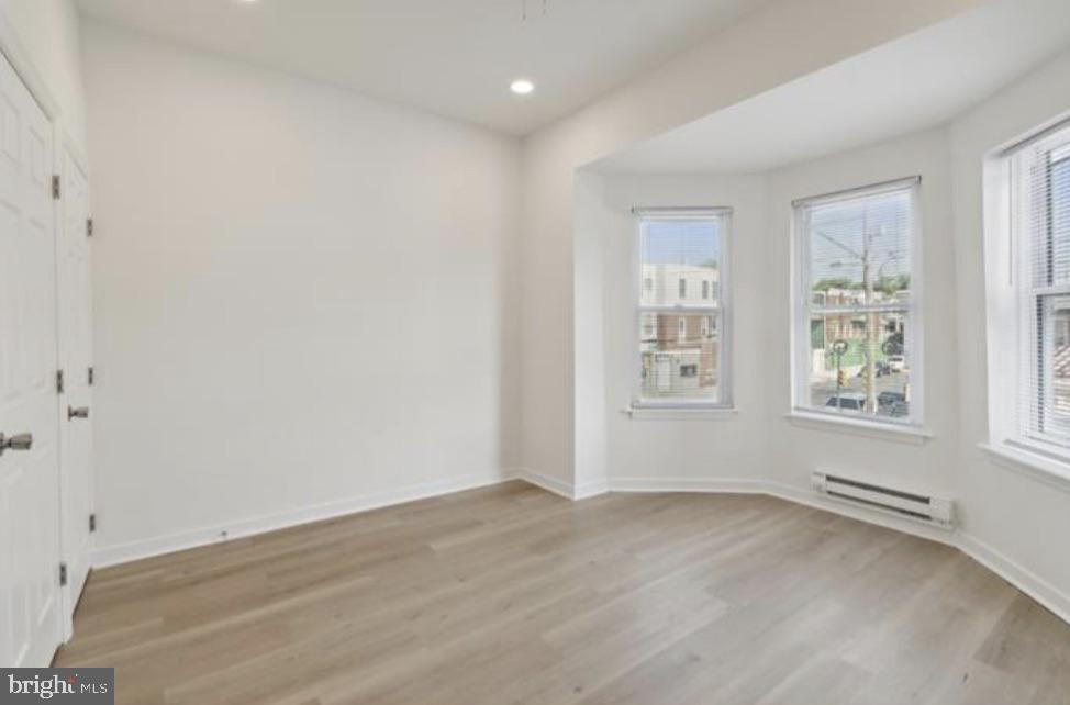 5554 LANSDOWNE AVENUE 2