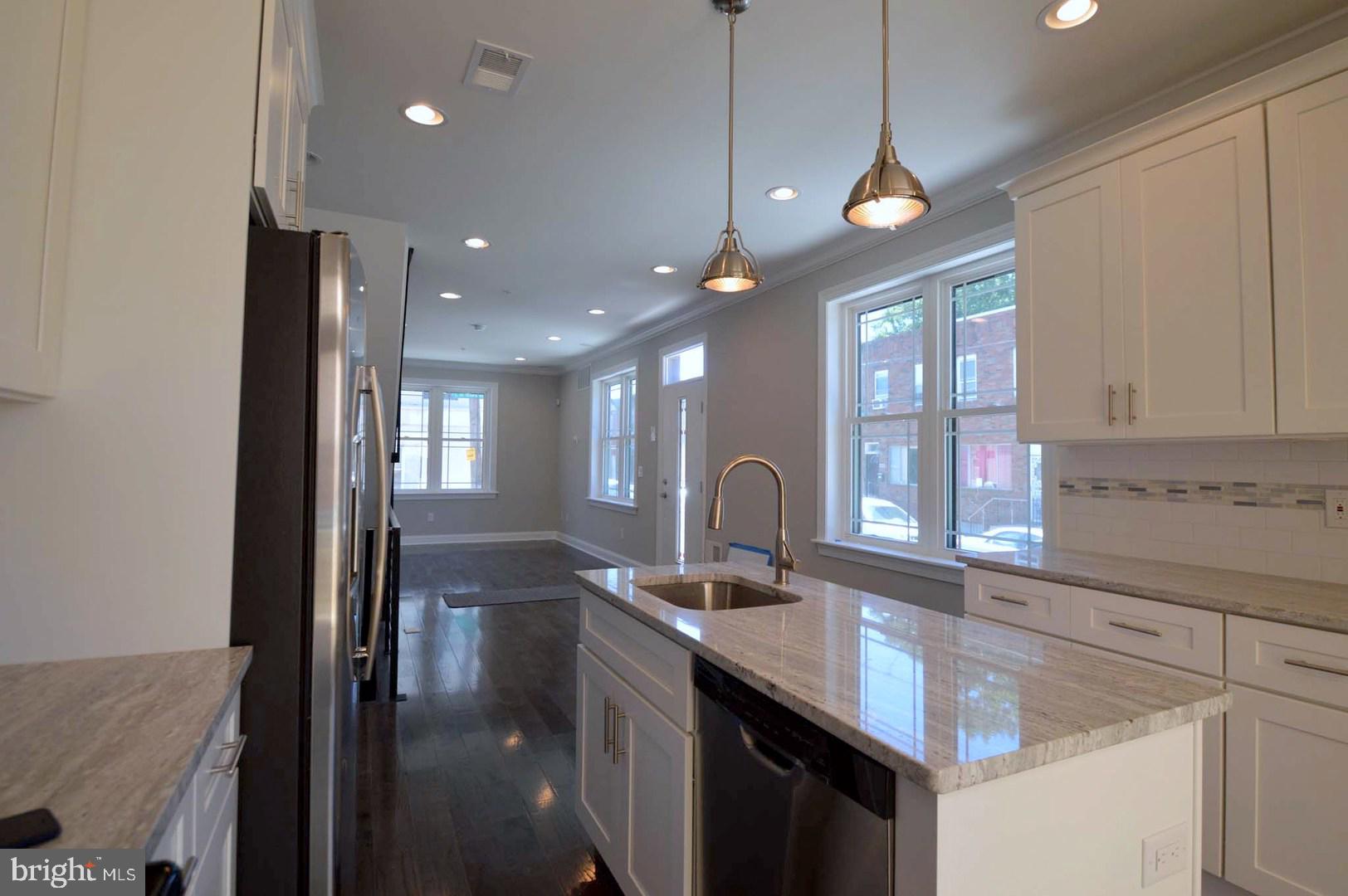 POINT BREEZE - Residential Lease