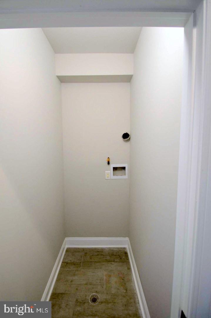 POINT BREEZE - Residential Lease