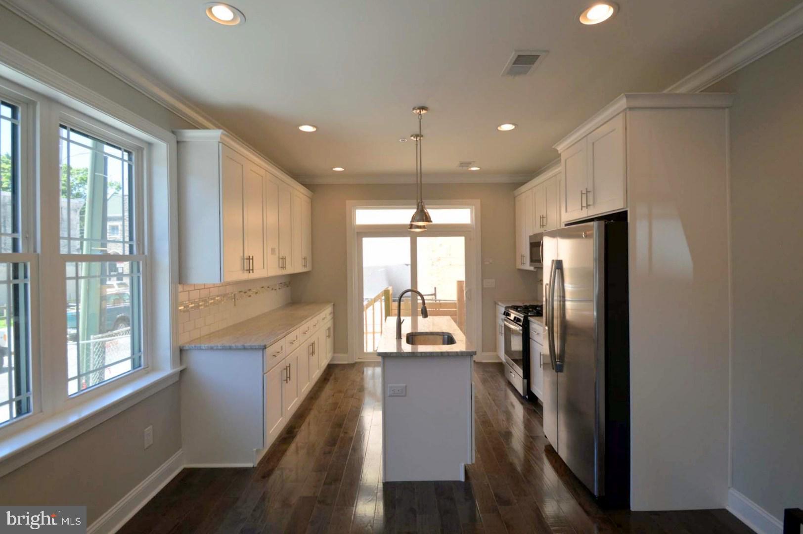 POINT BREEZE - Residential Lease