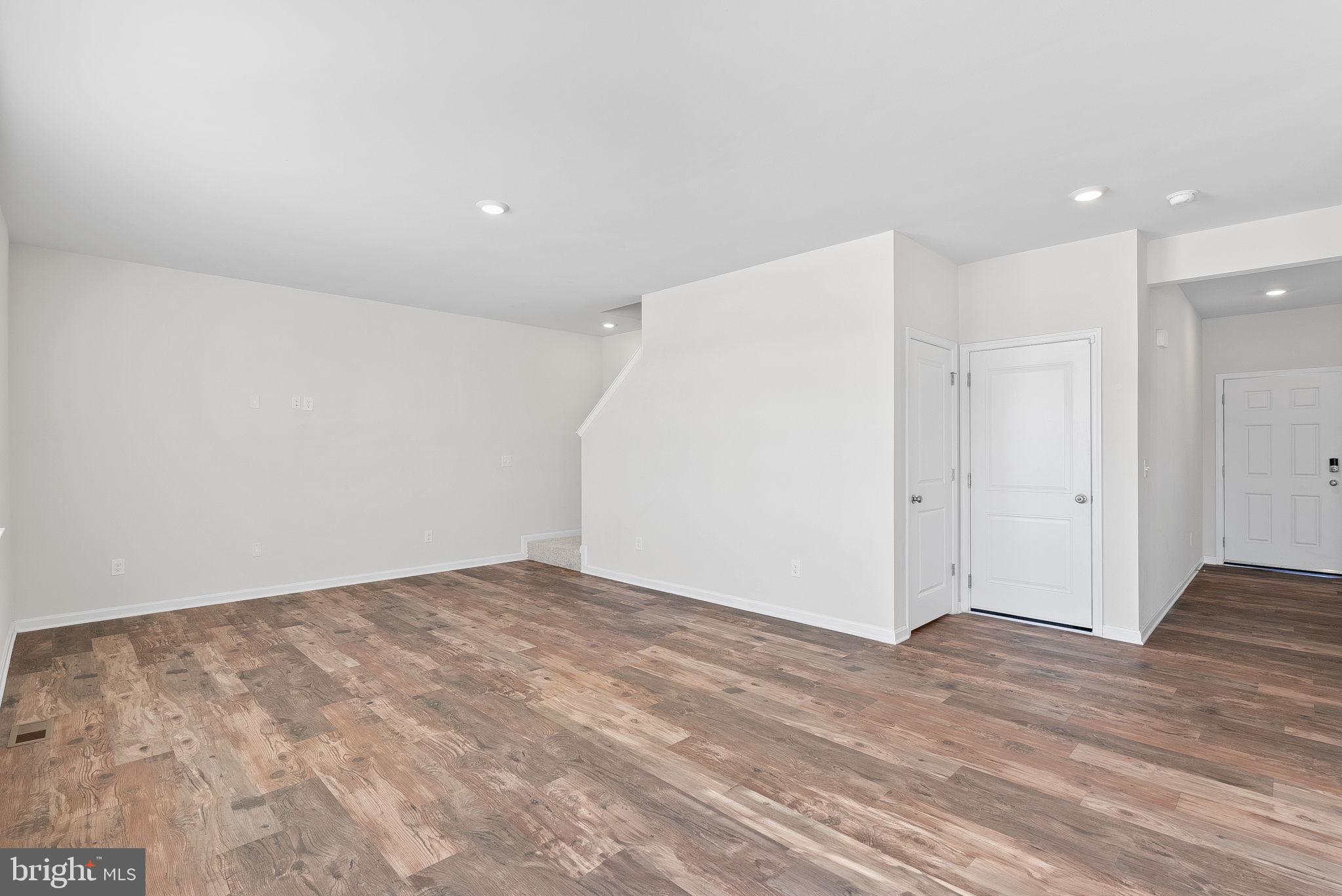 SHENANDOAH CROSSING - Residential