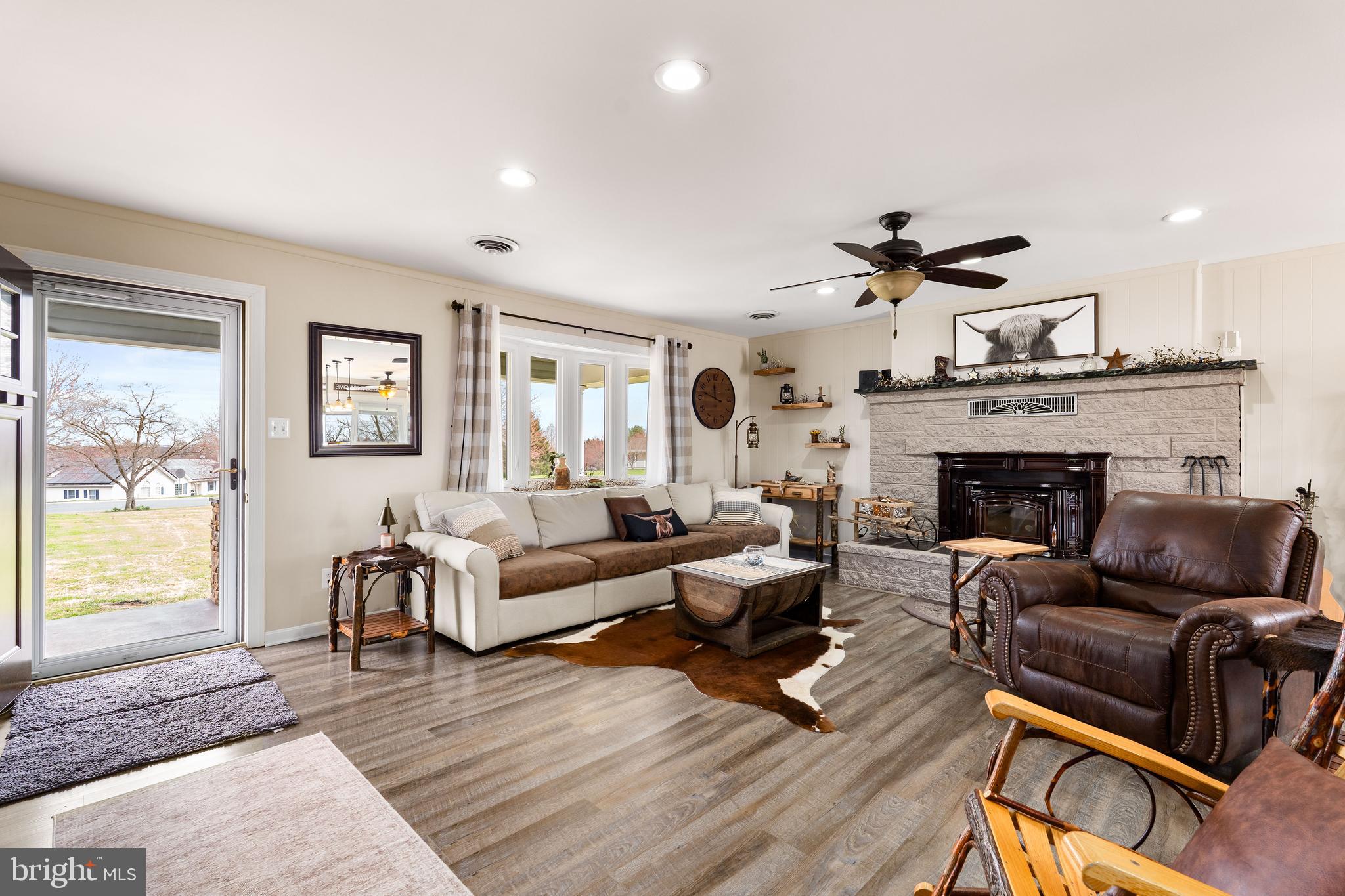 OLD FORT FARM ESTATES - Residential