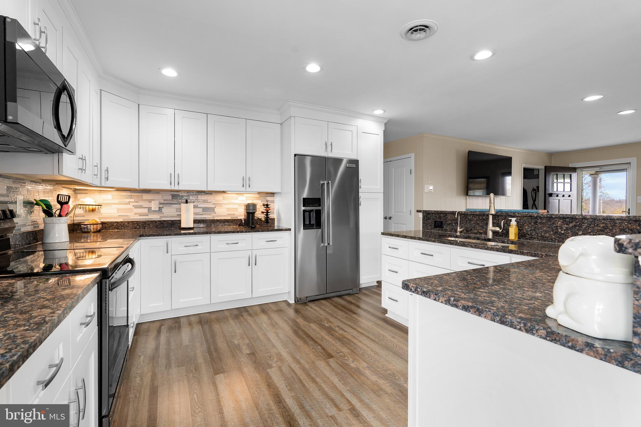 OLD FORT FARM ESTATES - Residential