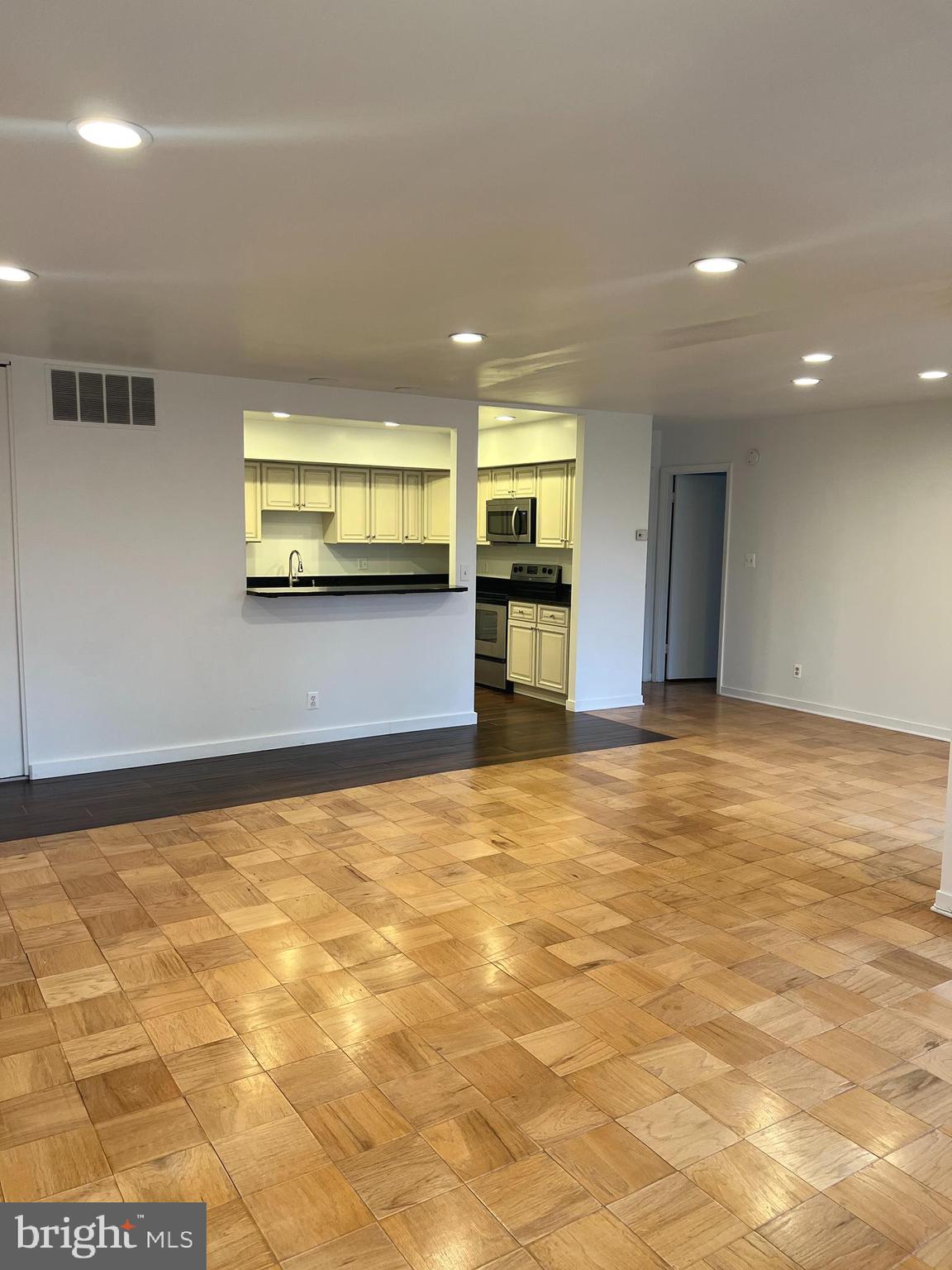 STEVENSON VILLAGE - Residential