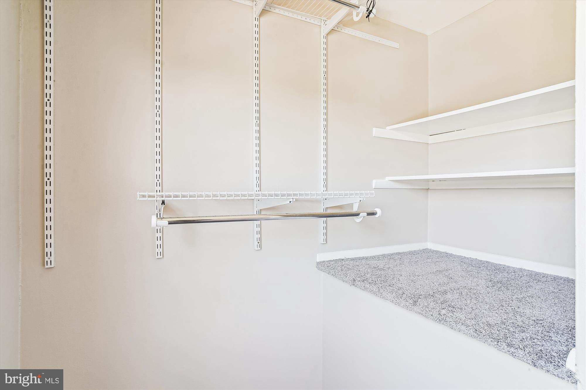 AMBER MEADOWS - Residential