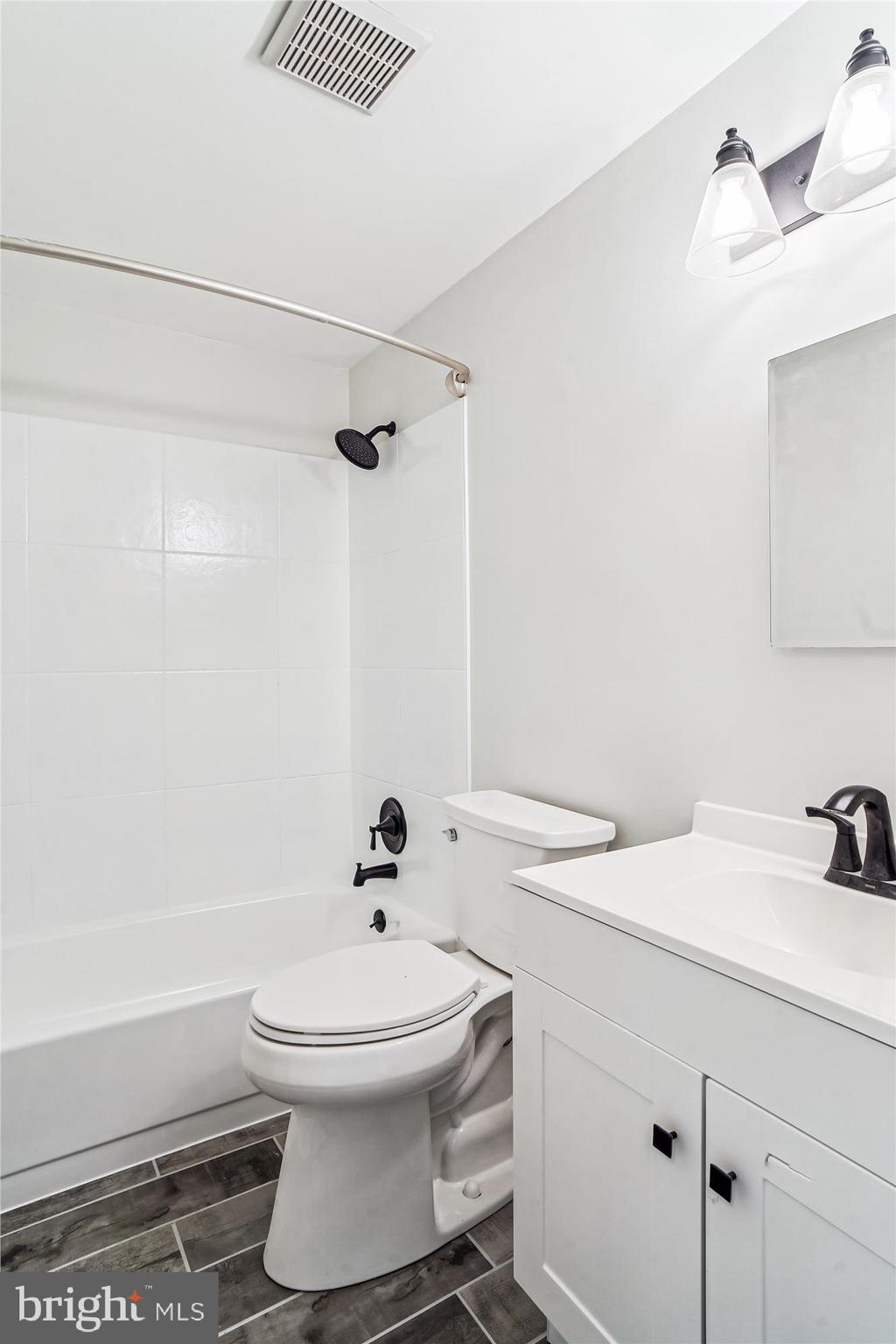 AMBER MEADOWS - Residential