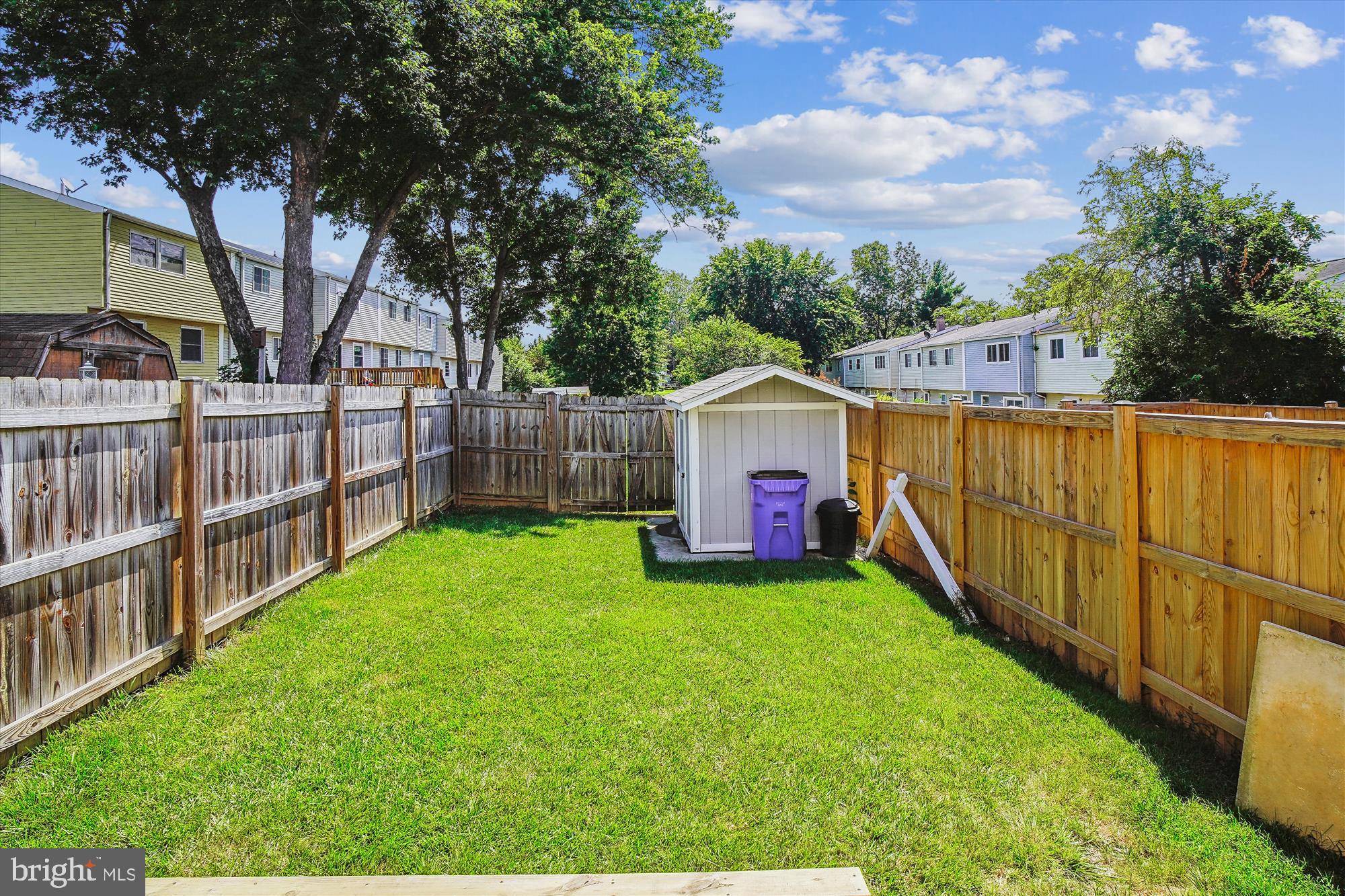 AMBER MEADOWS - Residential