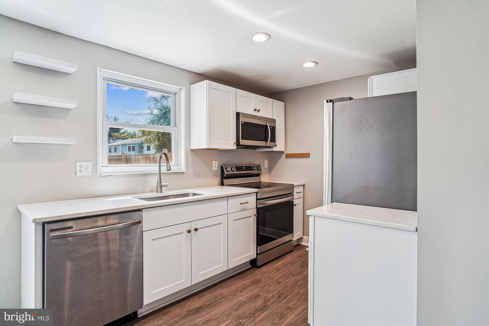 AMBER MEADOWS - Residential