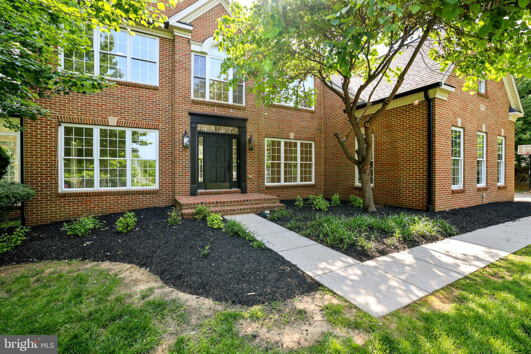 17301 ROUNDMONT PLACE