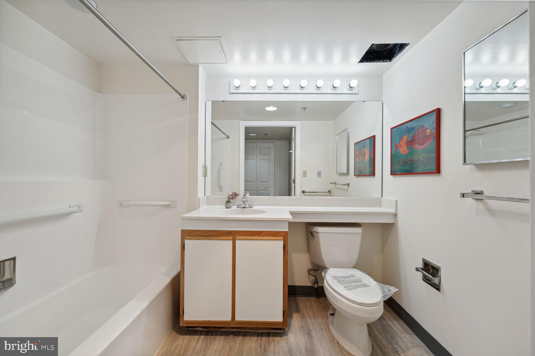 THE JEFFERSON - SUNRISE SENIOR LIVING - Residential