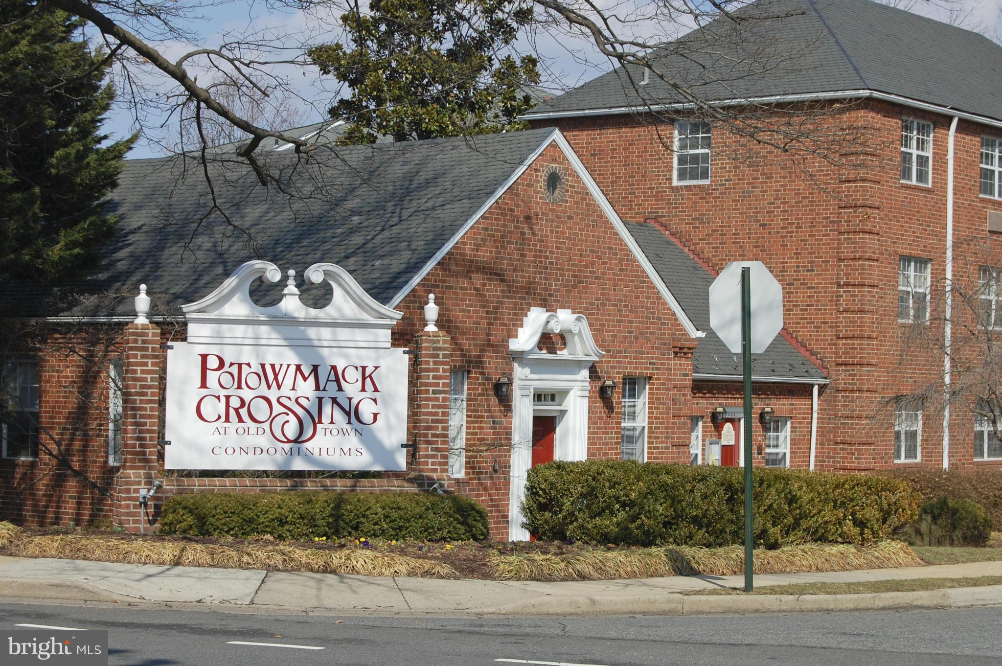 POTOWMACK CROSSING - Residential