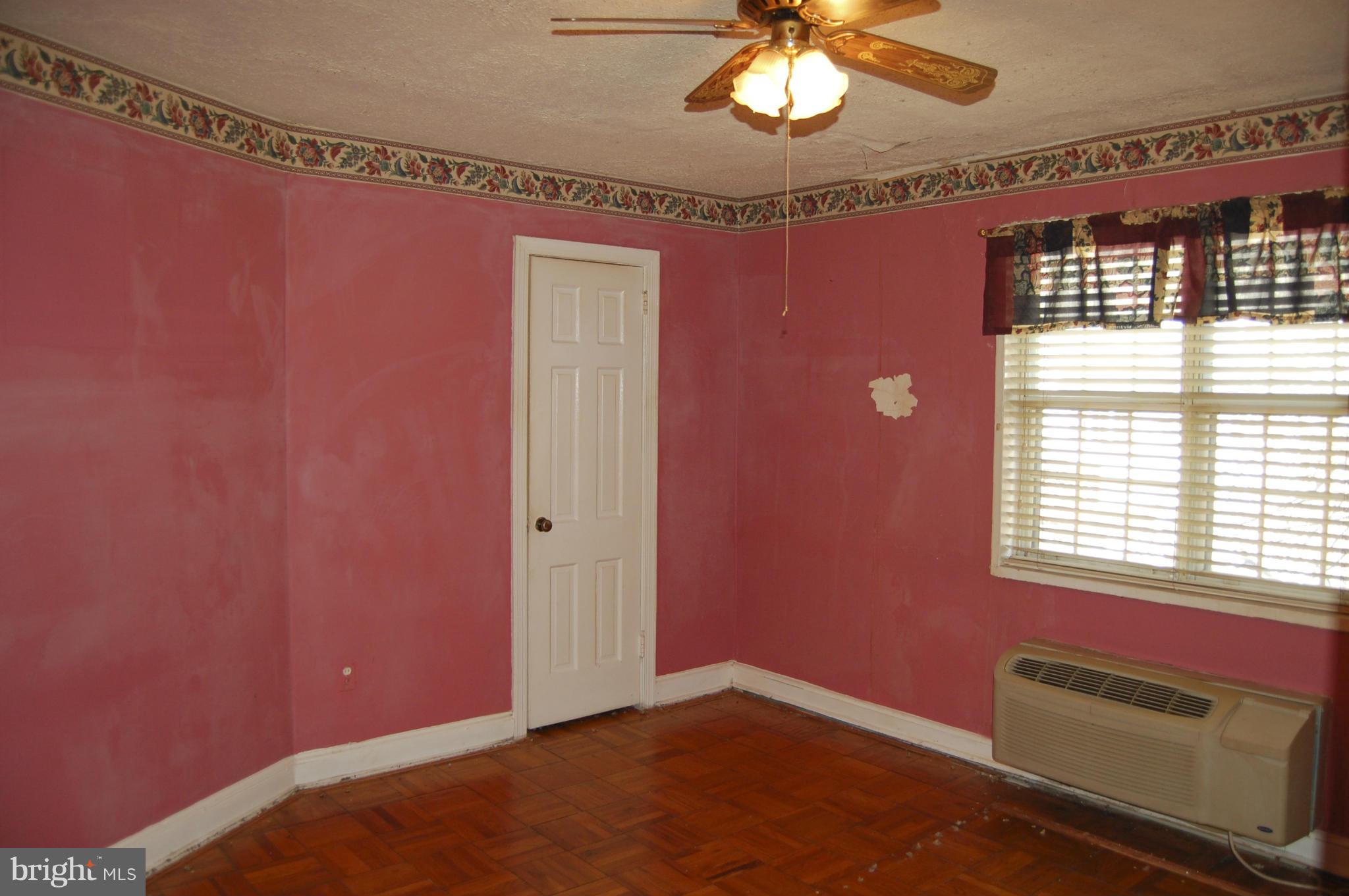 POTOWMACK CROSSING - Residential