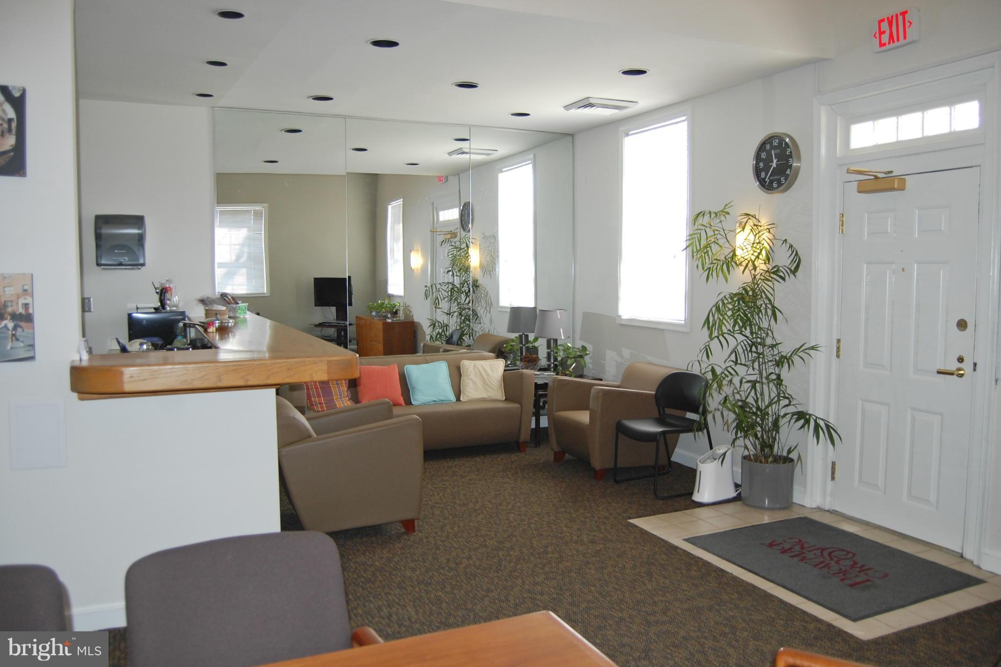 POTOWMACK CROSSING - Residential