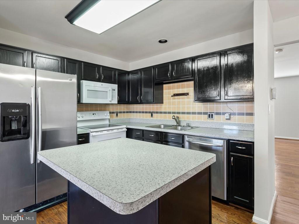 FAIRFIELD (SALEM FIELDS) - Residential