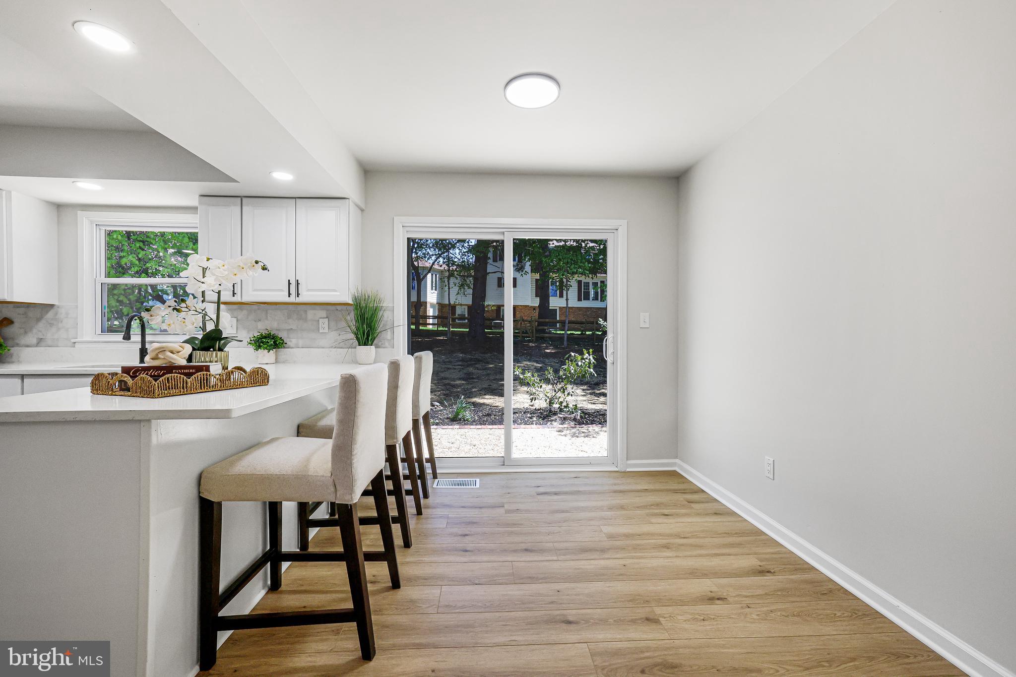 9933 DELLCASTLE ROAD