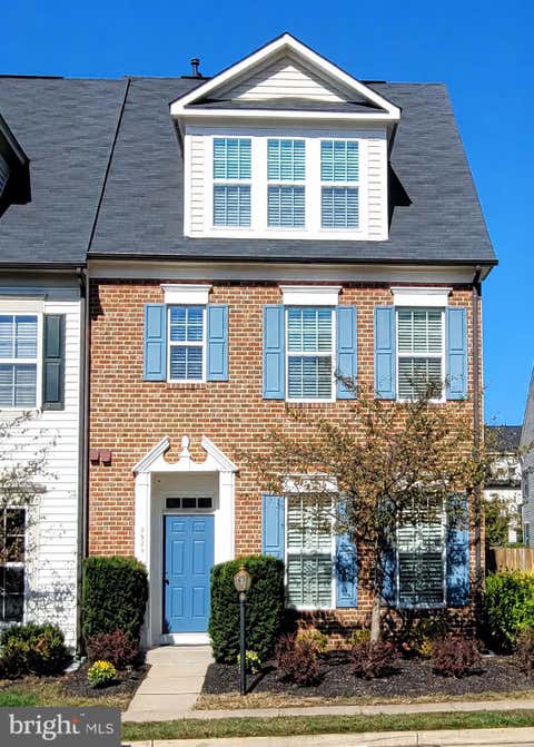Photo of 9320 Alvyn Lake Circle, BRISTOW, VA 20136 (MLS # VAPW2123432)
