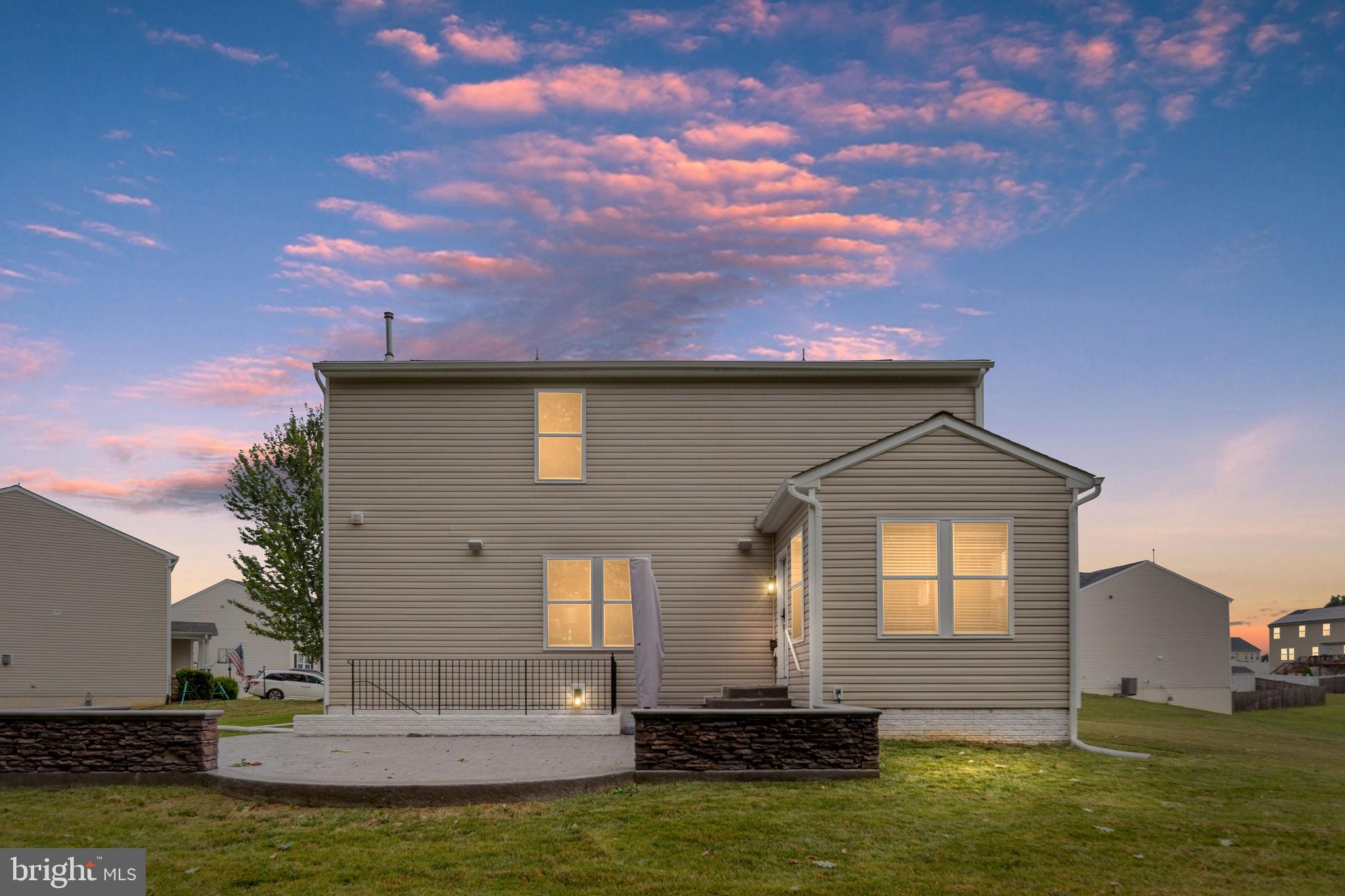89 CHARTER GATE DRIVE
