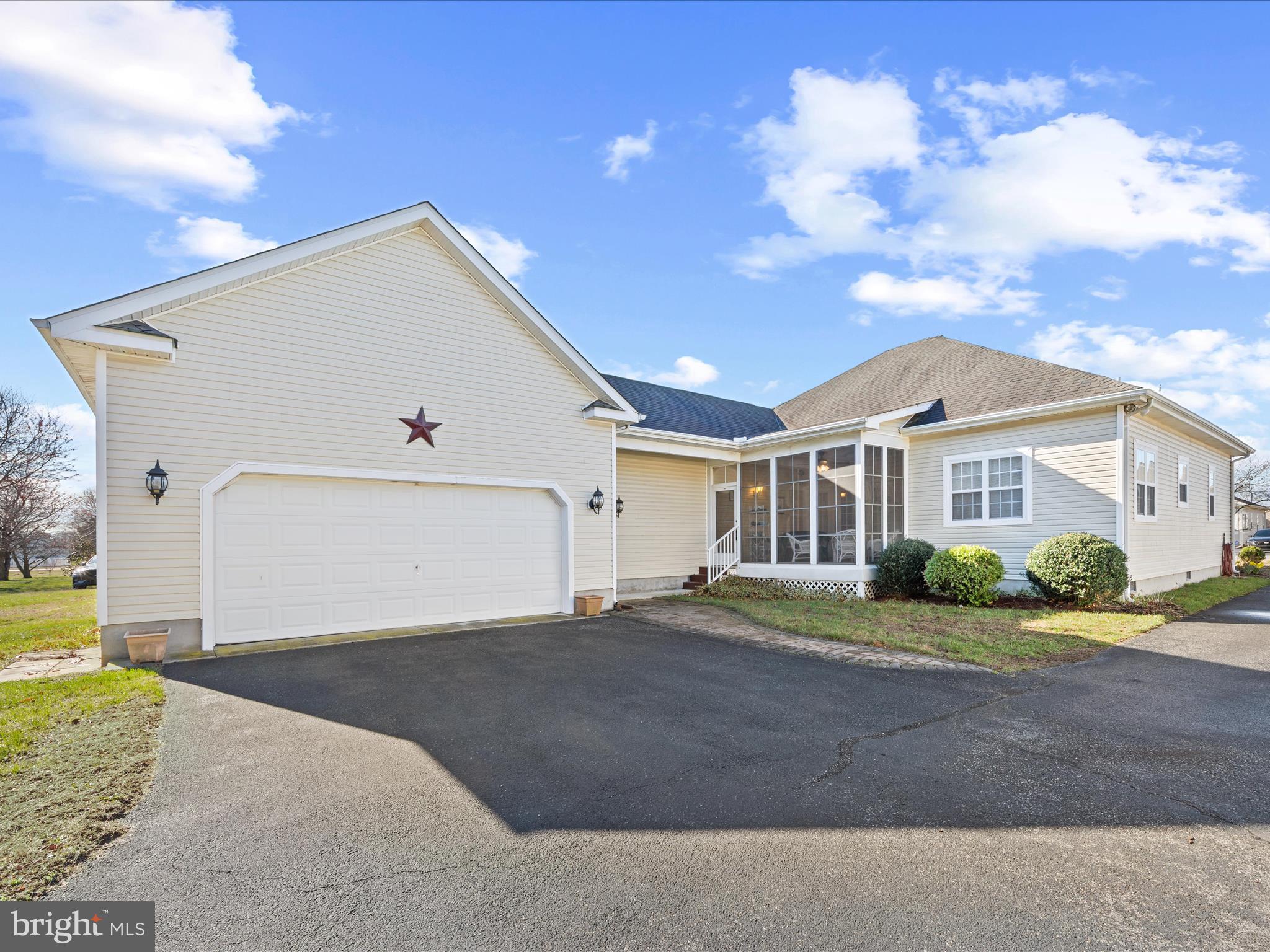 6 HOMESTEAD BOULEVARD