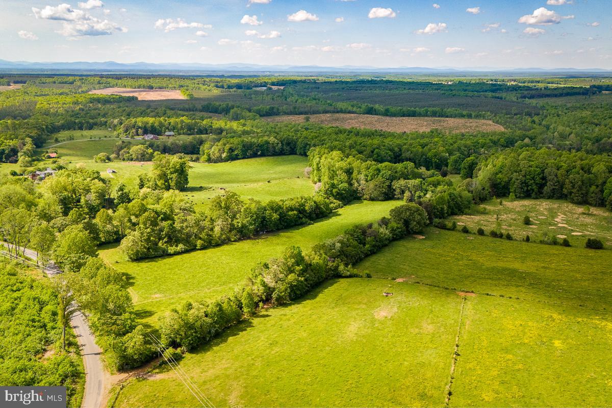 BUCKINGHAM COUNTY - Land