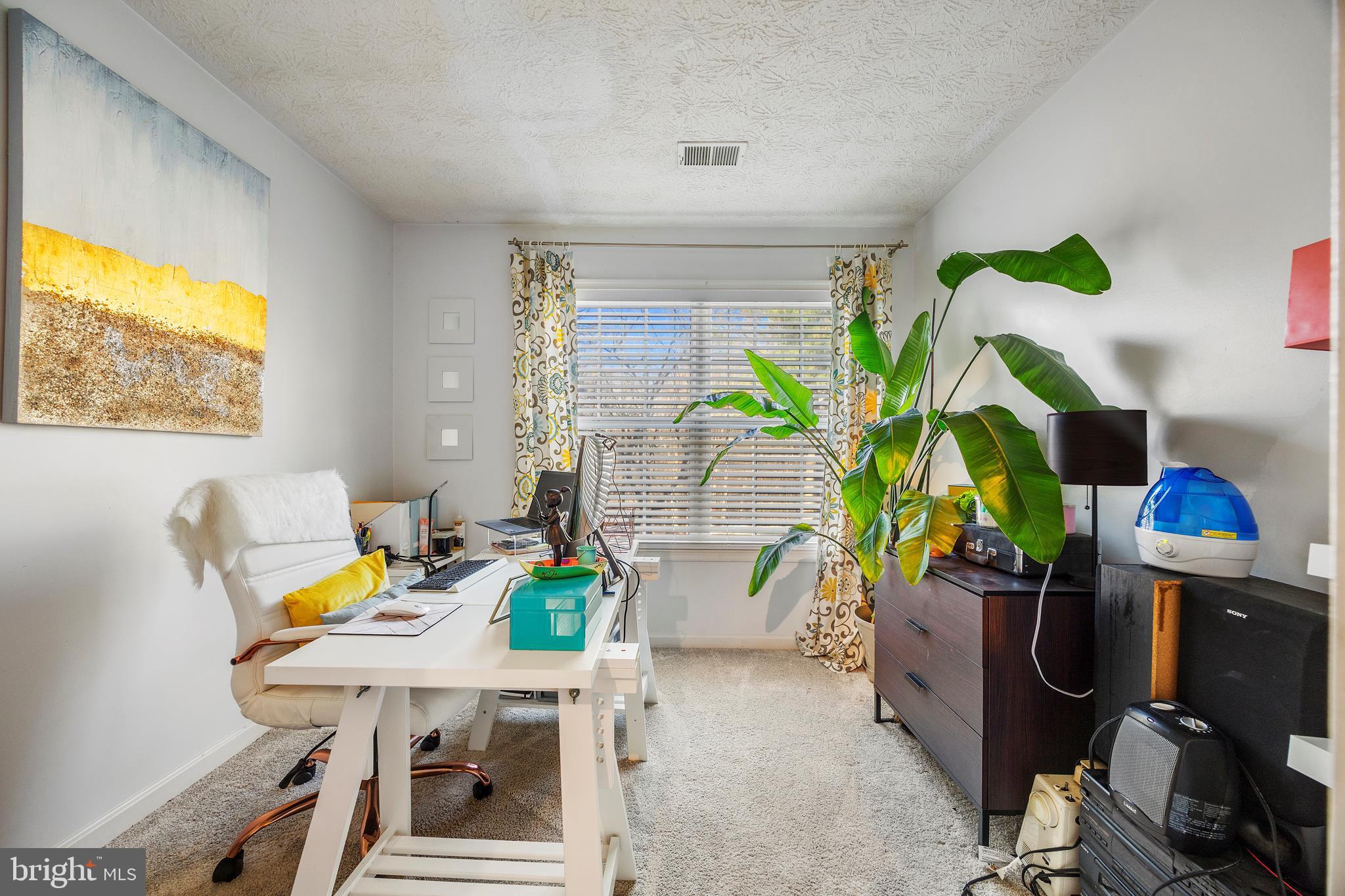 EAST BONIWOOD - Residential Lease