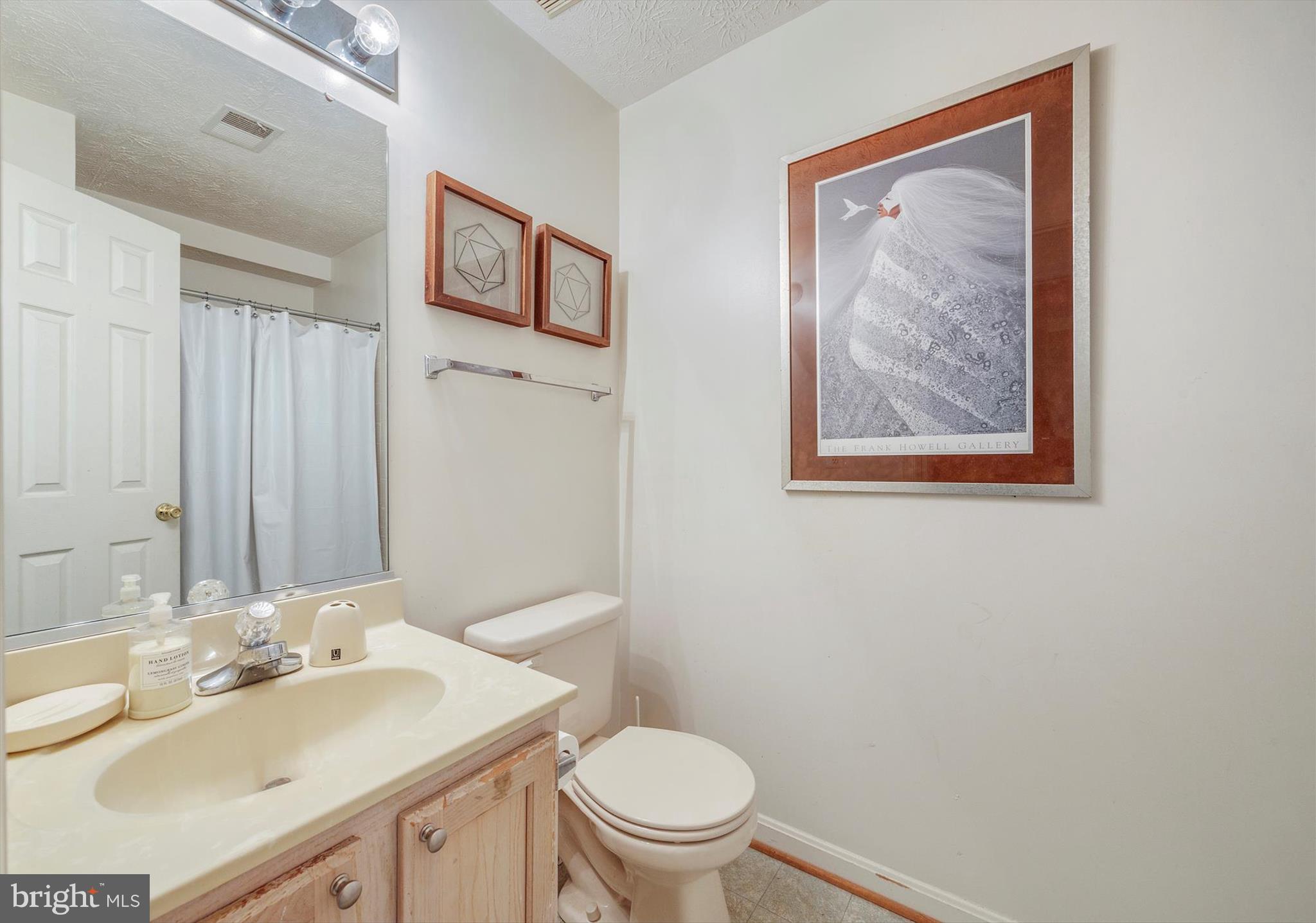 EAST BONIWOOD - Residential Lease