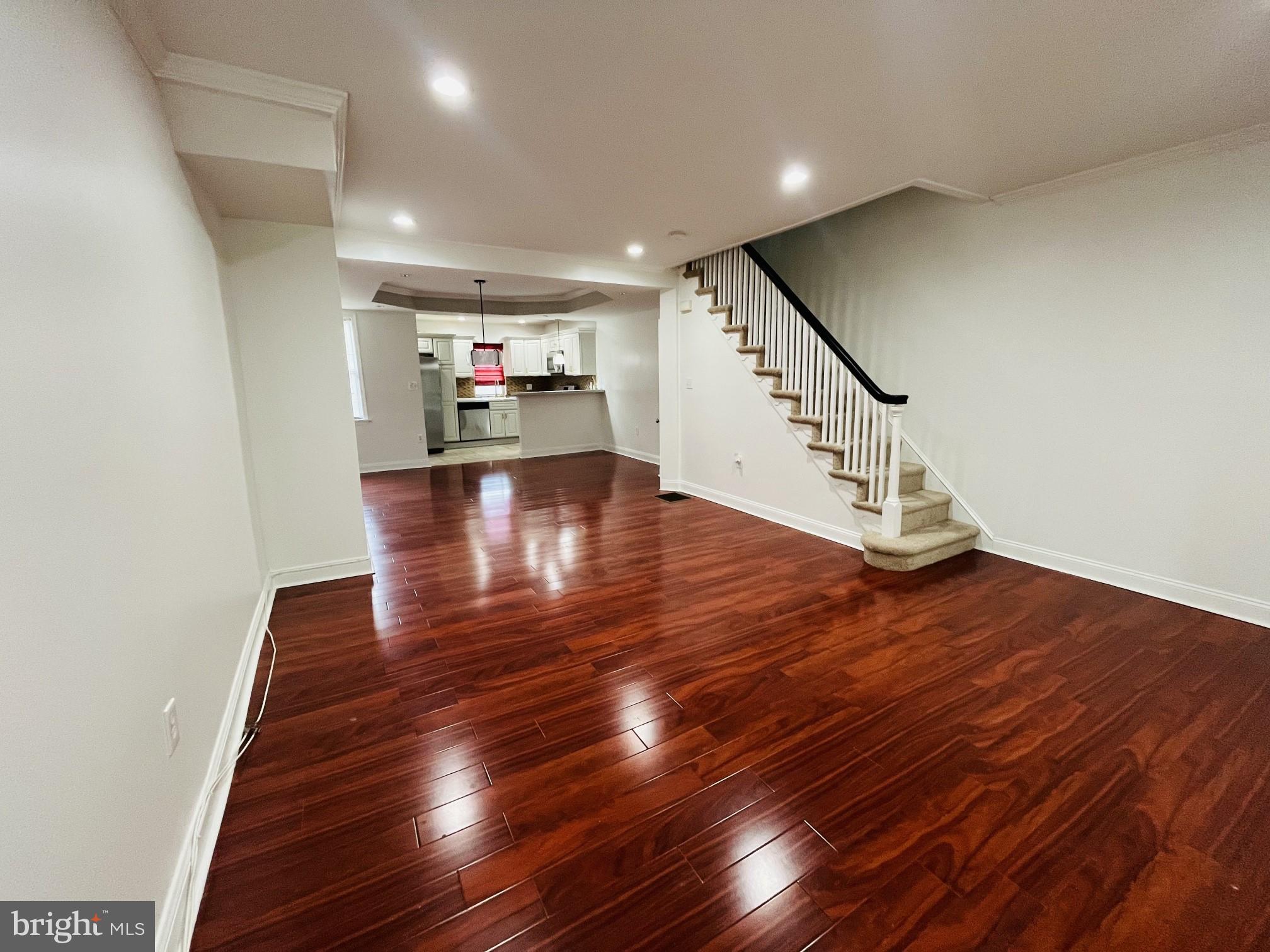 WEST OAK LANE - Residential